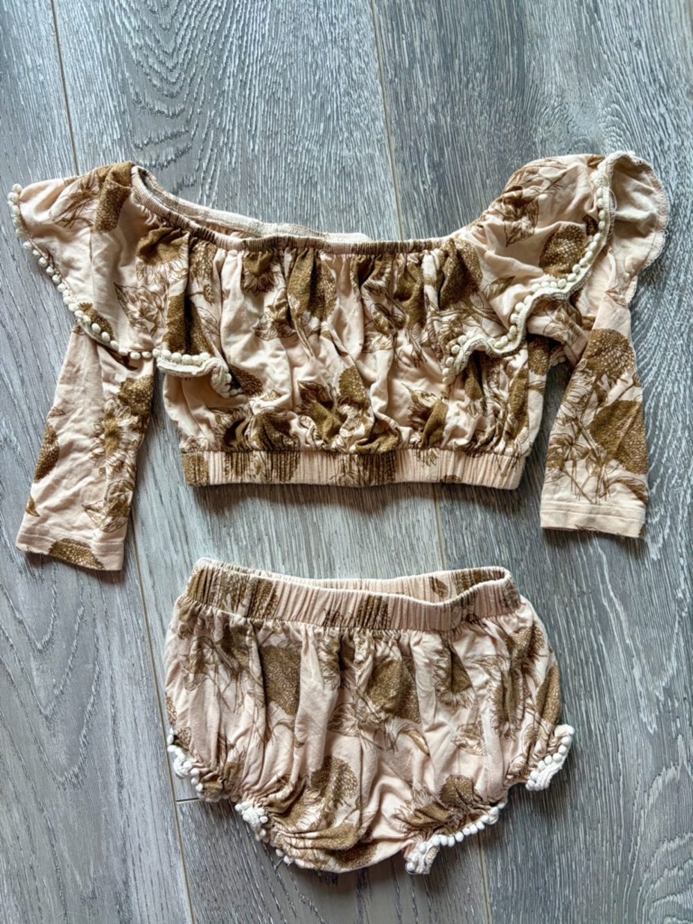 Kate Quinn Bamboo Sunflower two piece set 18-24M